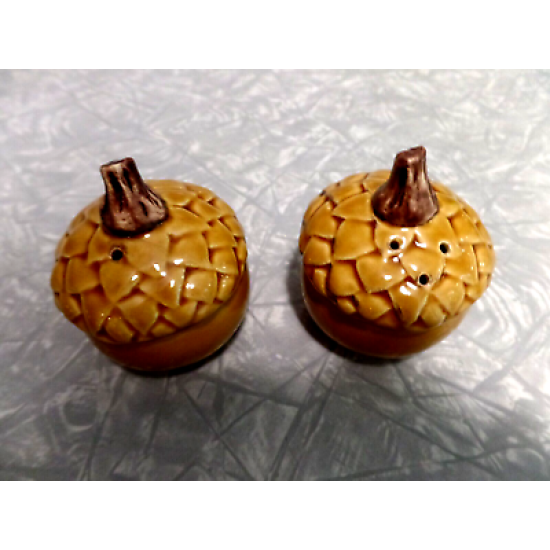WILLIAMS SONOMA B. EIGEN DESIGN TAN ACORN PATTERN 4 PC. SALT & PEPPER SHAKER SET