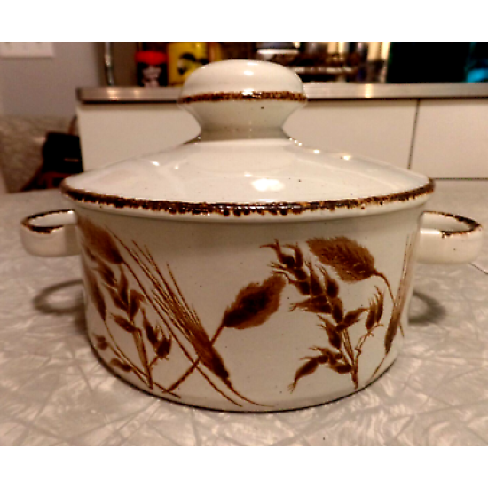 WEDGWOOD ENGLAND MIDWINTER STONEHENGE "WILD OATS"  1 1/2 QT CASSEROLE DISH & LID