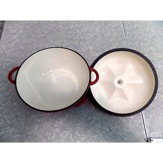 TECHNIQUE CAST IRON ENAMELWARE 2 QUART "TOMATO" SHAPED CASSEROLE DISH with LID