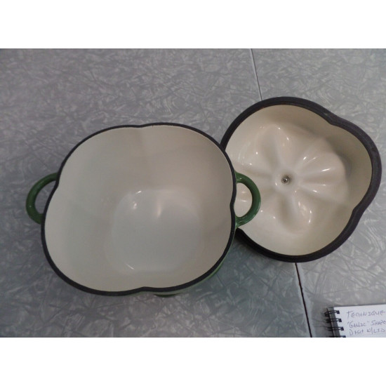 TECHNIQUE CAST IRON ENAMELWARE 1 1/2 QUART "BELL PEPPER" CASSEROLE DISH with LID
