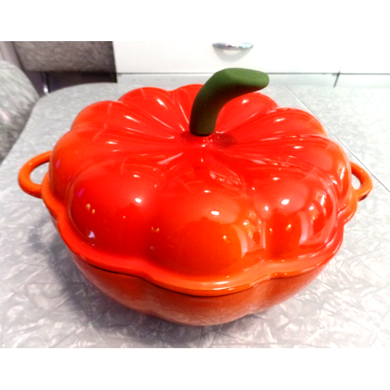 TECHNIQUE CAST IRON ENAMELWARE 2.5 QUART"PUMPKIN" SHAPED CASSEROLE DISH with LID