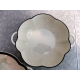 TECHNIQUE CAST IRON ENAMELWARE 2.5 QUART "GARLIC" SHAPED CASSEROLE DISH with LID