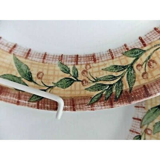 CORELLE 9 PC. DINNERWARE SET in the "SPICEBERRY" PATTERN