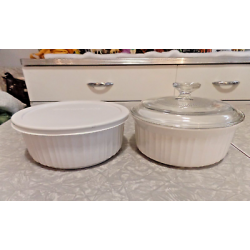 4 PC. CORNINGWARE STONEWARE FRENCH WHITE 1.5 QT. ROUND CASSEROLE SET W/LIDS