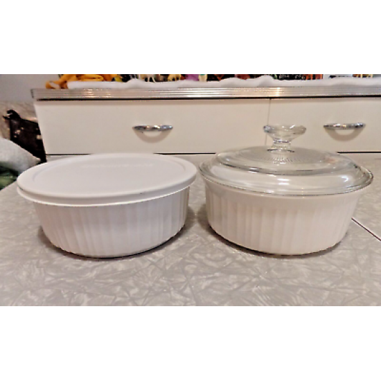4 PC. CORNINGWARE STONEWARE FRENCH WHITE 1.5 QT. ROUND CASSEROLE SET W/LIDS