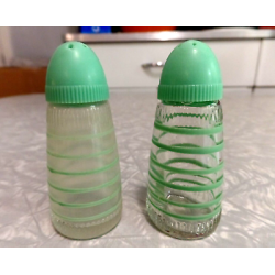 VINTAGE MCM "ATOMIC" BULLET SHAPED SALT & PEPPER SHAKER SET