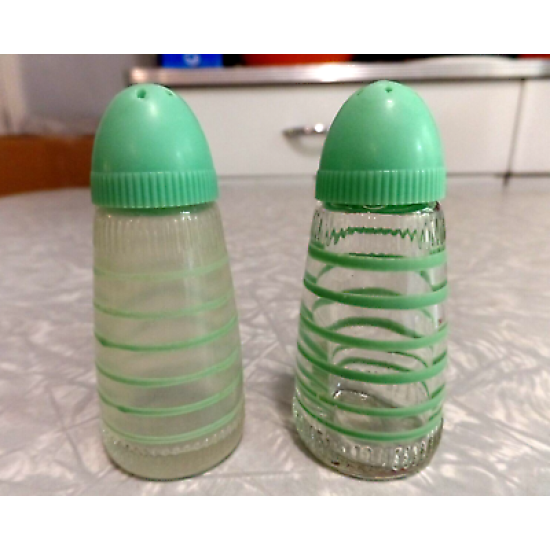 VINTAGE MCM "ATOMIC" BULLET SHAPED SALT & PEPPER SHAKER SET