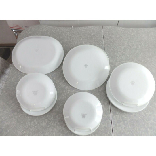 CORELLE WINTER FROST 25 PC. DINNERWARE SET...(4) MUGS & (4) SAUCERS NOT PICTURED