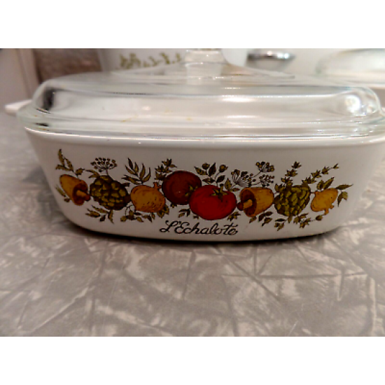 VINTAGE CORNING WARE 14 PC. "SPICE of LIFE" VEGETABLE PATTERN CASSEROLE DISH SET