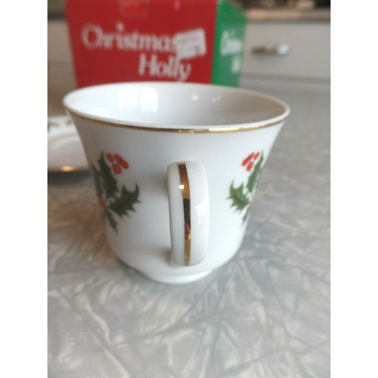 BEAUTIFUL KASHIMA "CHRISTMAS HOLLY" 8 PC. PORCELAIN CUP & SAUCER SET GOLD ACCENT