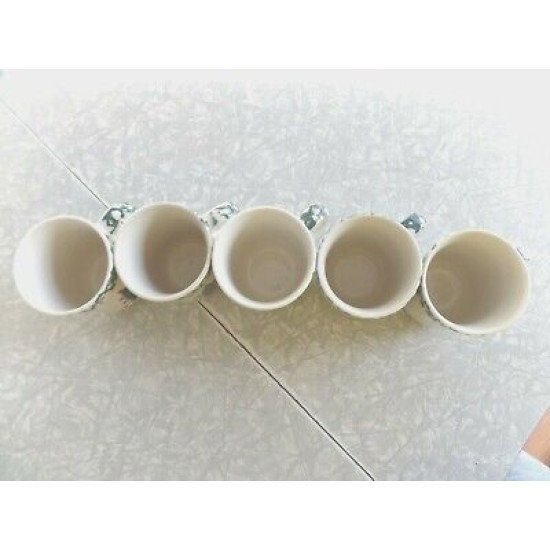 TIEN SHAN "WINTER WONDERLAND" CHRISTMAS TREE PATTERN 5 PC. GREEN SPONGE MUG SET