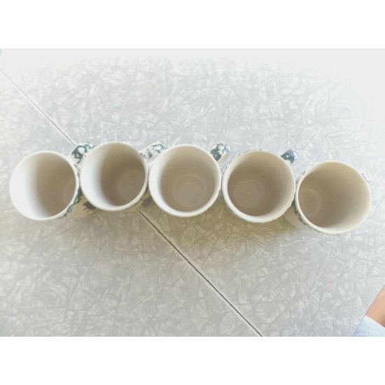 TIEN SHAN "WINTER WONDERLAND" CHRISTMAS TREE PATTERN 5 PC. GREEN SPONGE MUG SET