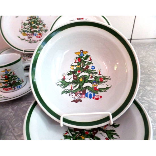 TMAS TREE STONEWARE 18 PC. DINNERWARE SET