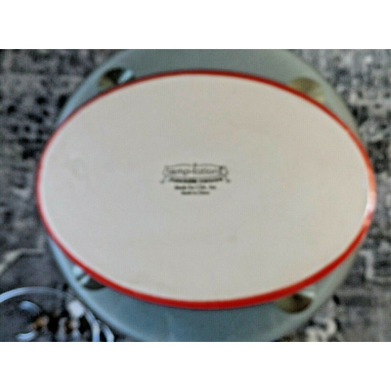 TEMP-TATIONS OVENWARE 2 1/2 QUART RED OVAL CASSEROLE DISH w/LID and SERVE TRAY
