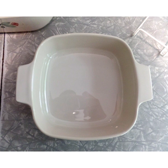 CORNING WARE 4 PC. BAKEWARE CASSEROLE DISH SET in the  "ABUNDANCE" FRUIT PATTERN