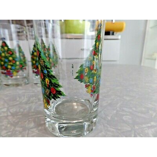 6 PC. CLEAR GLASS DRINKWARE SET in a "CHRISTMAS TREE" PATTERN 