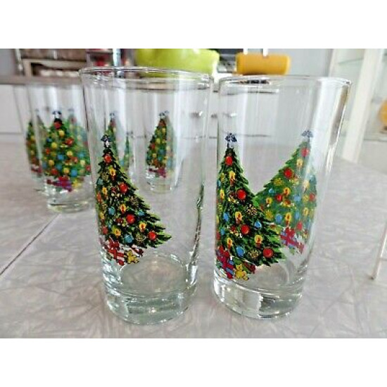 6 PC. CLEAR GLASS DRINKWARE SET in a "CHRISTMAS TREE" PATTERN 