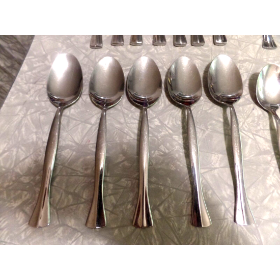 ONEIDA  "PRESCOTT"  PATTERN 38 PC. STAINLESS STEEL FLATWARE SET