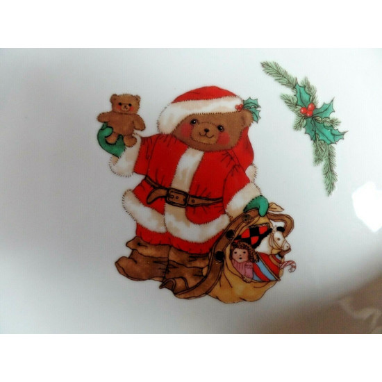 NEW MINT MIKASA 4 PC. SALAD/BREAD PLATE SET in the "CHRISTMAS BEAR" PATTERN