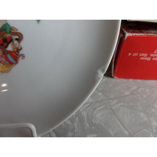 NEW MINT MIKASA 4 PC. SALAD/BREAD PLATE SET in the "CHRISTMAS BEAR" PATTERN