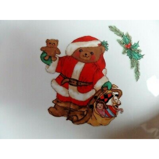 NEW MINT MIKASA 4 PC. SALAD/BREAD PLATE SET in the "CHRISTMAS BEAR" PATTERN