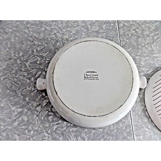 MIKASA ULTRA CERAM BAKE&SERVE UP012 "STRAWBERRIES" 2 Qt. CASSEROLE DISH W/LID